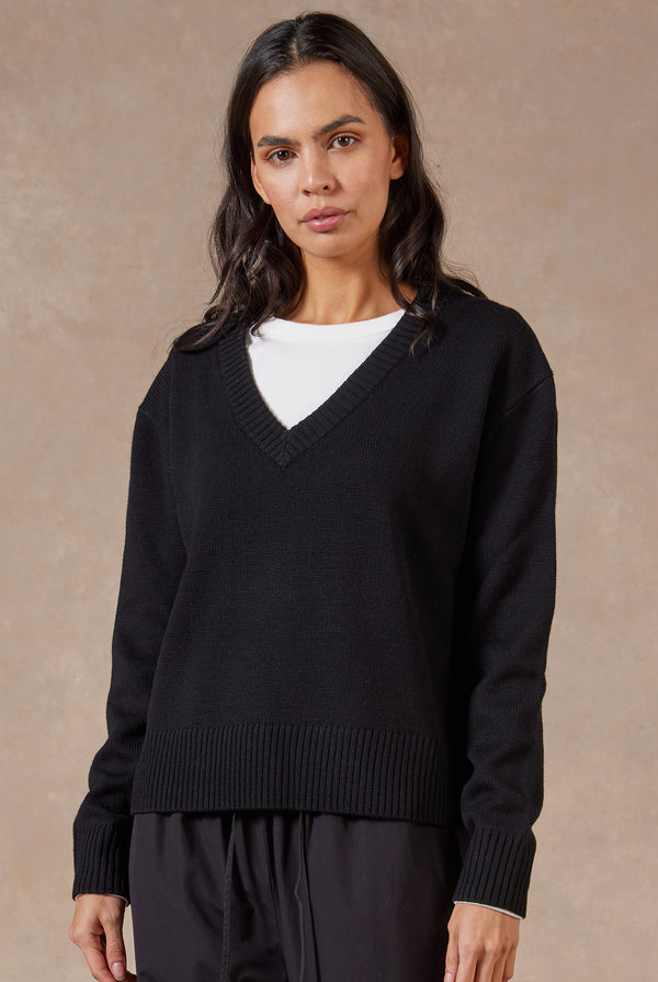Academy Merino V-Neck