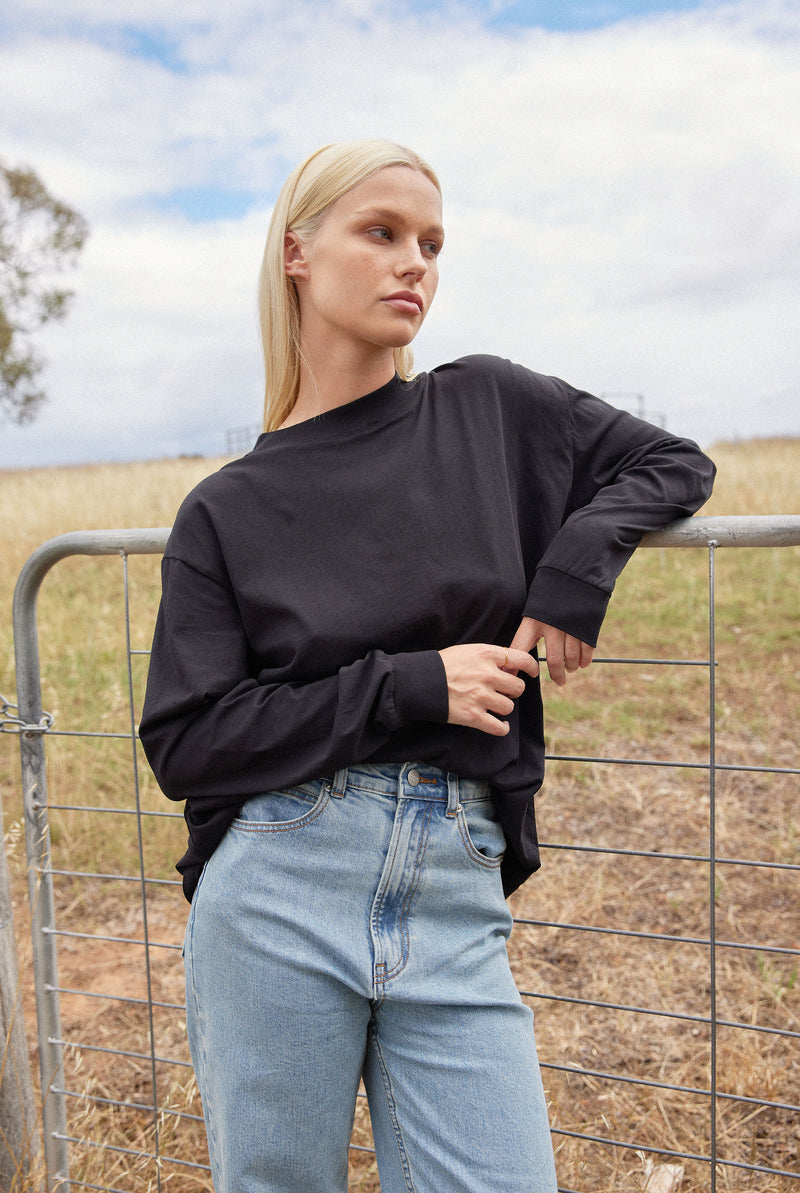 Annie Long Sleeve Tee