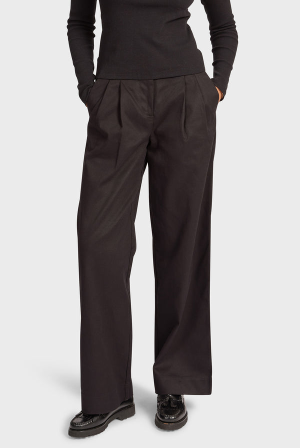 Monroe Pleated Pant