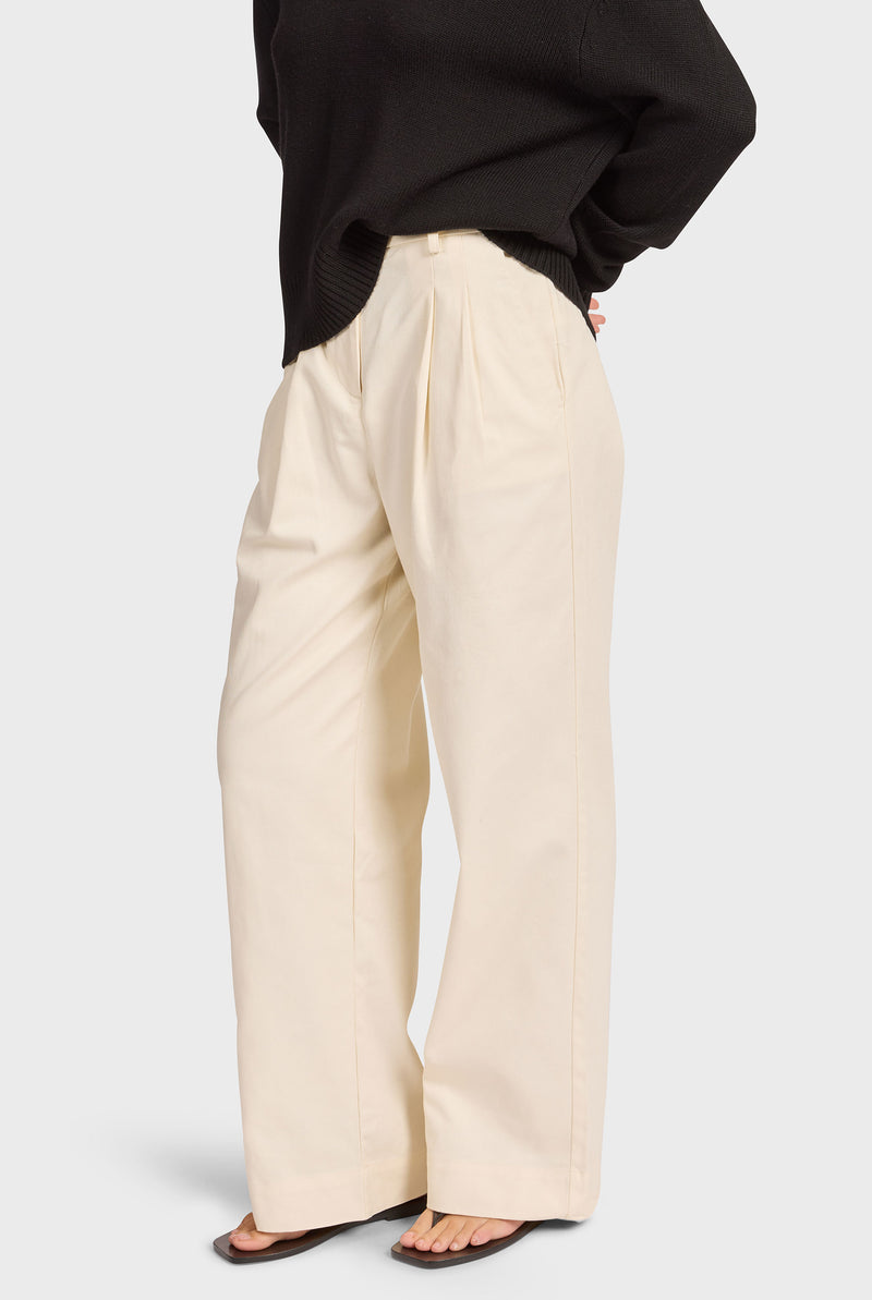 Monroe Pleated Pant